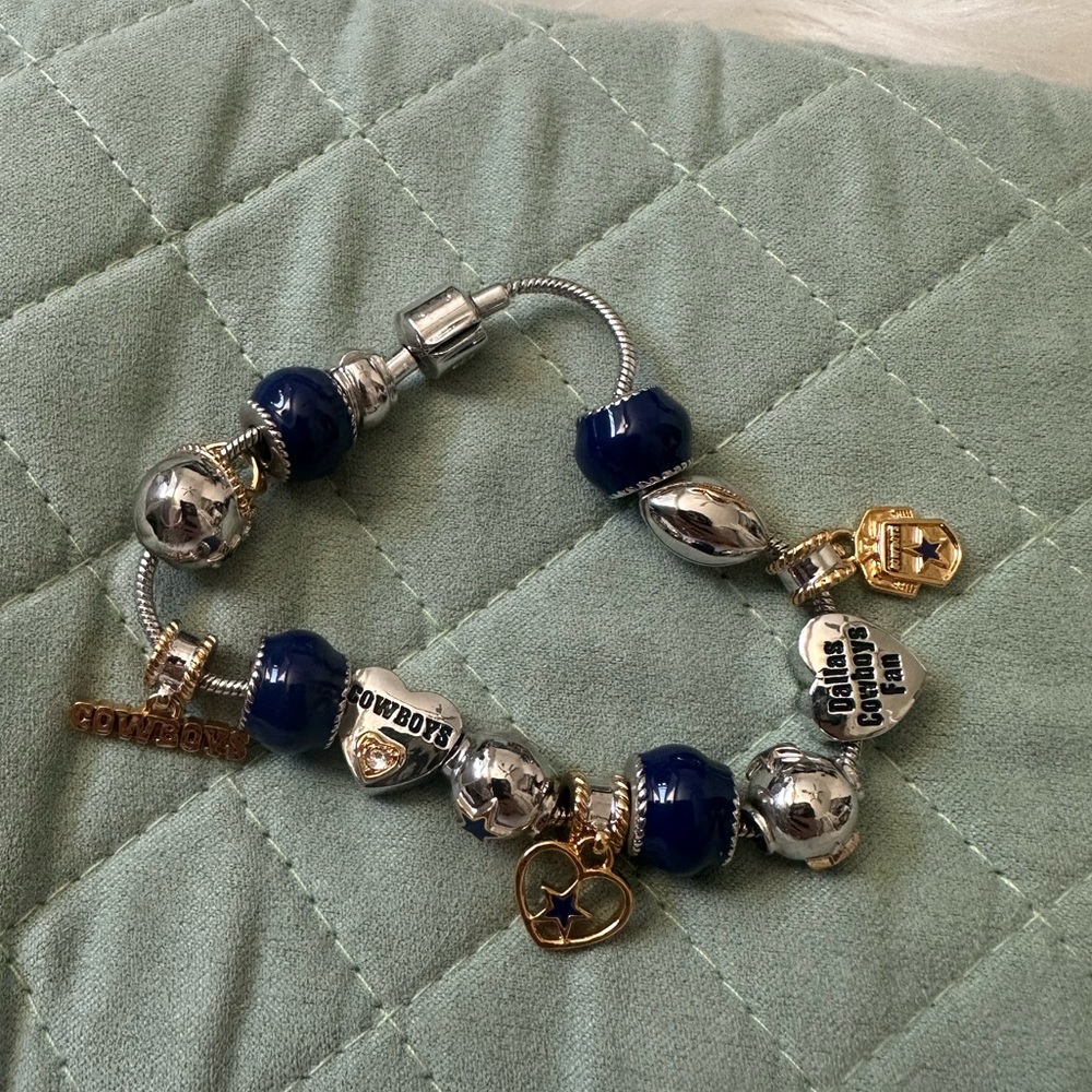 Dallas cowboys charm bracelet nfl